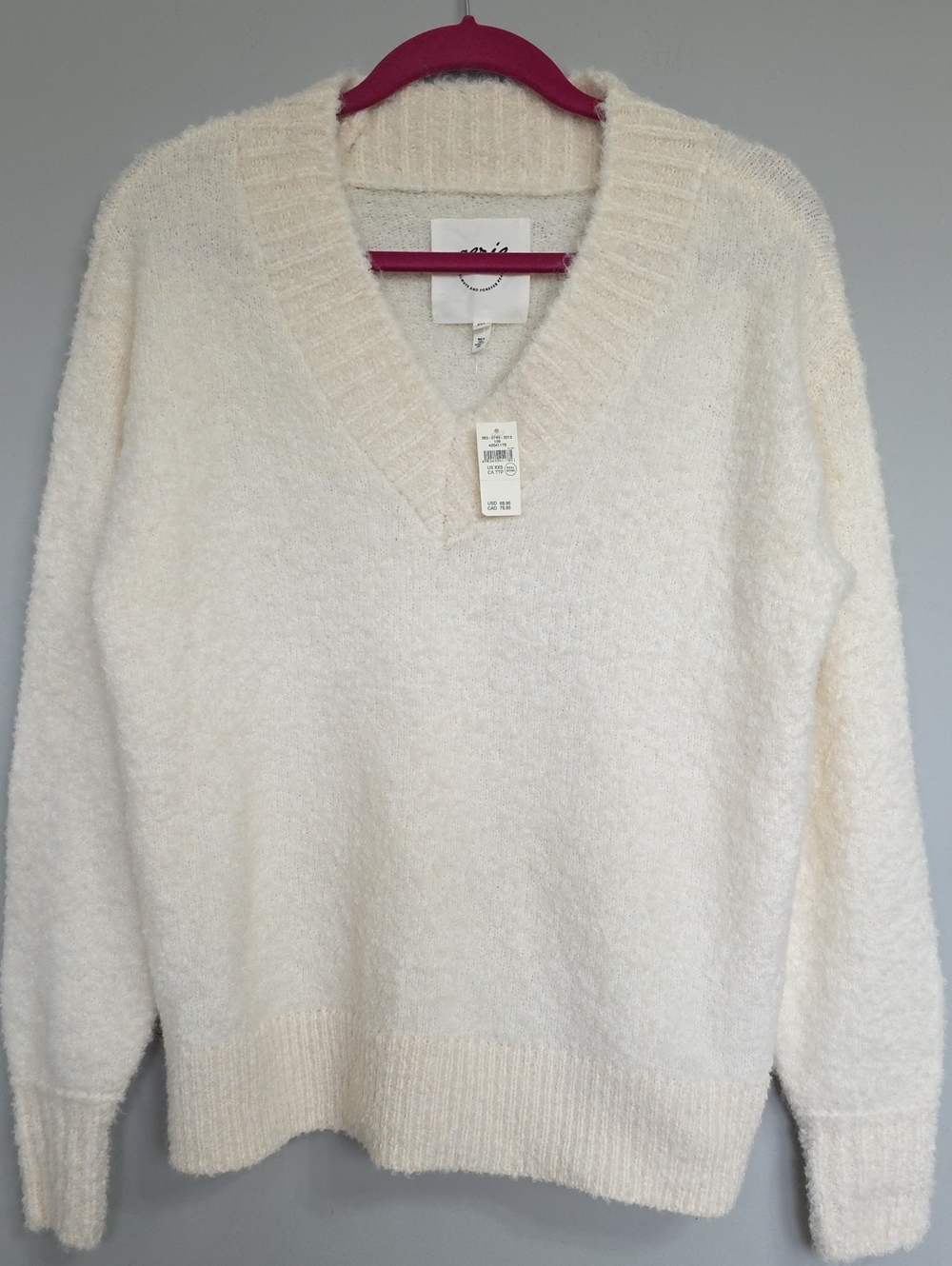 aerie Cream V-Neck Fuzzy Knit Sweater